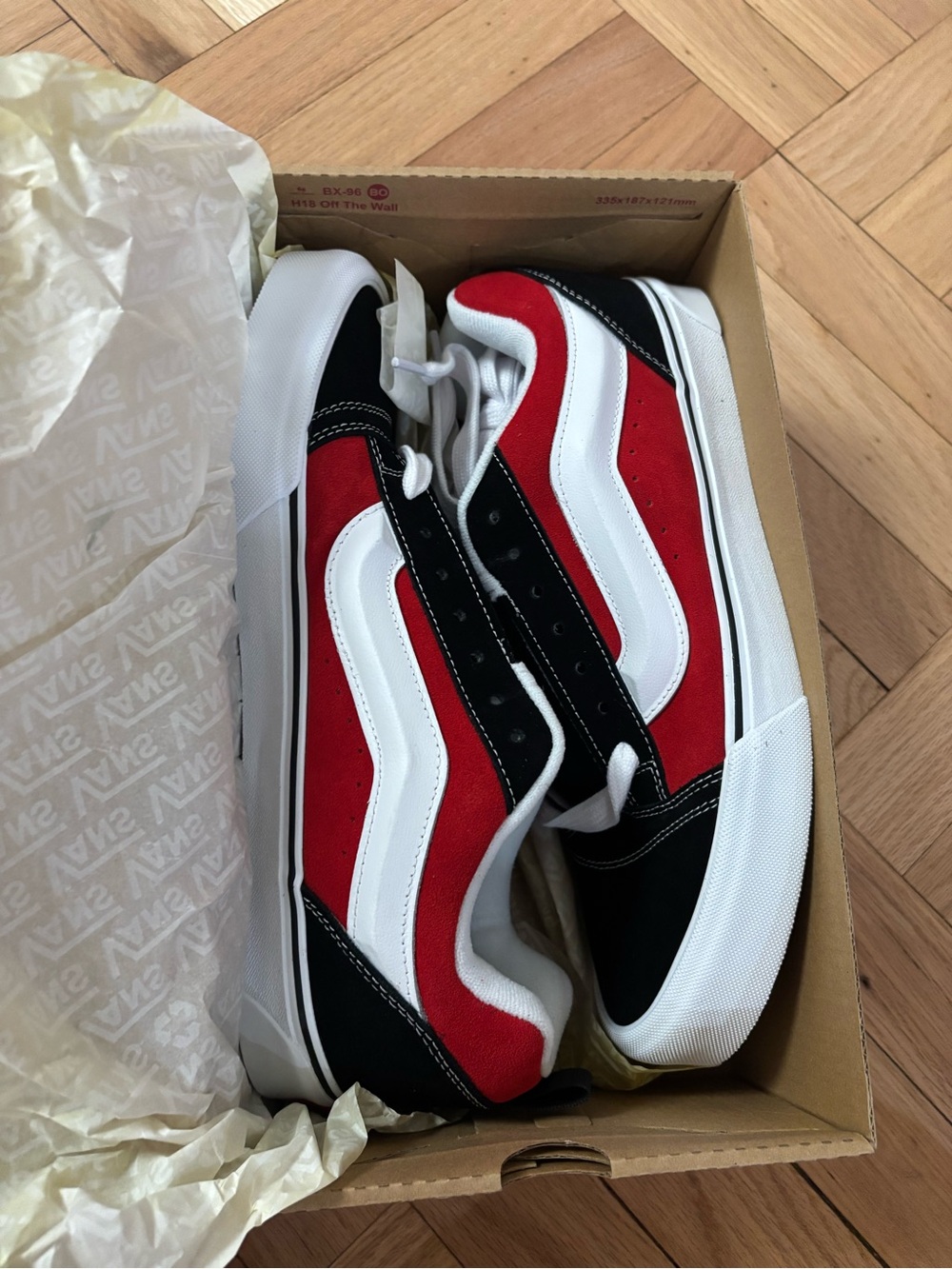 VANS Knu Skool Red Black True White VN0009QC6RT Men Size 11.5 New